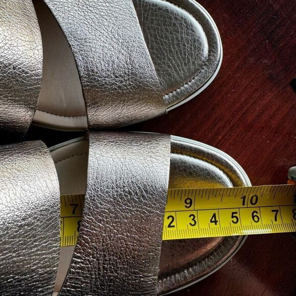 ECCO Shape Wedge Peep Toe Pebbled Leather Sandal Metallic 40 - Picture 8 of 10